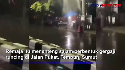 Gegerkan Warga, Remaja Tenteng Sajam Berbentuk Gergaji Runcing di Tembun Sumut