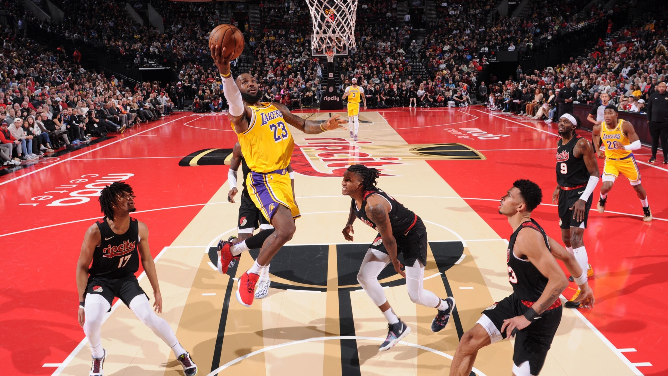 Game Recap: Lakers 107, Trail Blazers 95