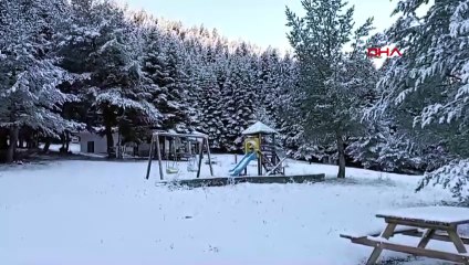 Sivas'ta Kar Yağışı: Kızılelma Köyü Beyaza Büründü