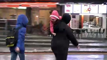 Bursa’da sağanak yağış etkili oldu, yarın kar geliyor