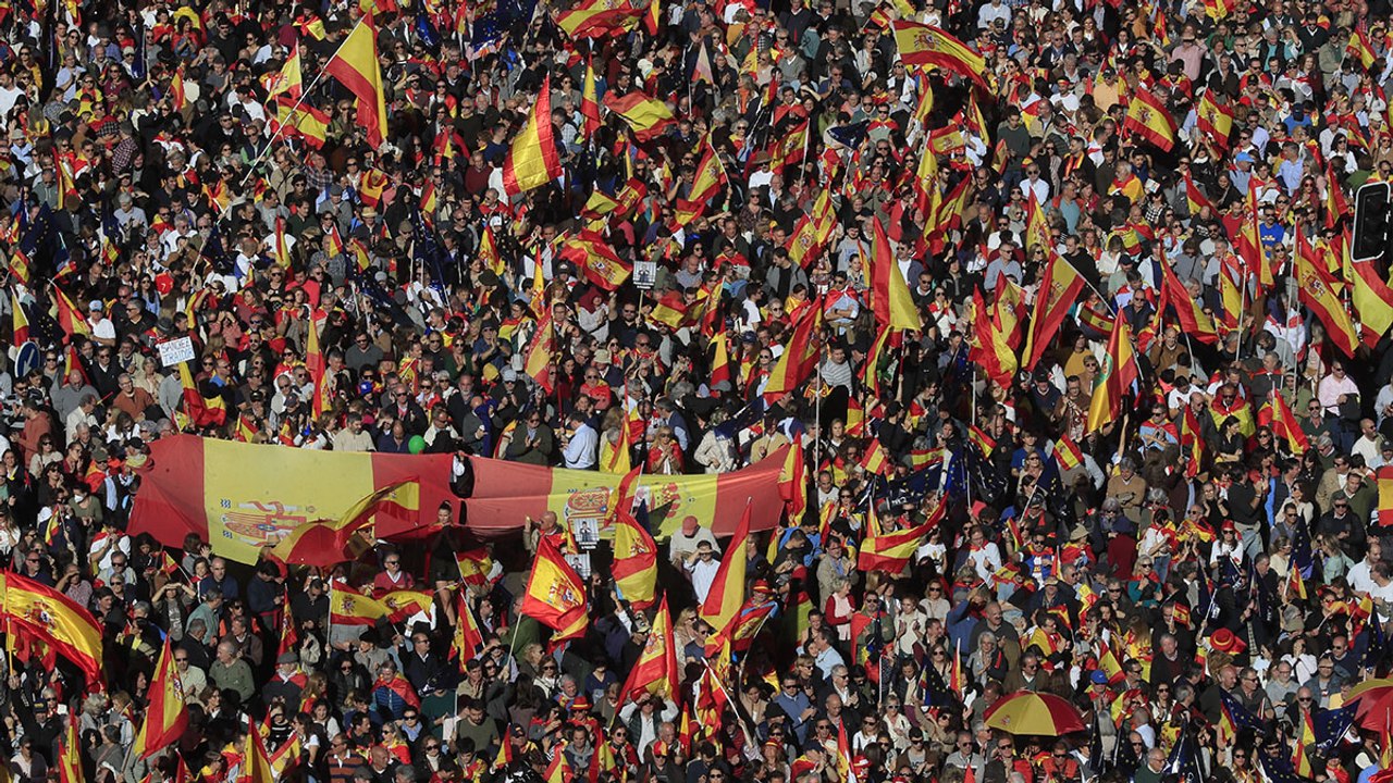 Así se encuentra Cibeles antes del inicio de la manifestación contra la amnistía convocada por SCC