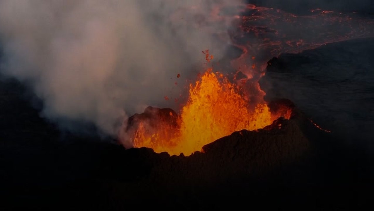 Iceland volcano eruption warning forces residents in Grindavik to evacuate as state of emergency declared
