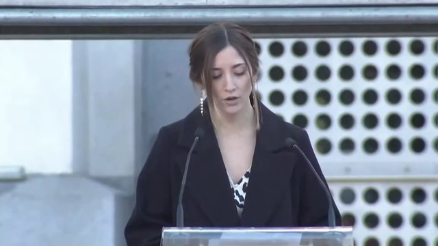 Julia Calvet (S'ha Acabat) es la primera en intervenir en la manifestación de Cibeles contra la amnistía: Pedro Sánchez ha vendido España por 7 votos