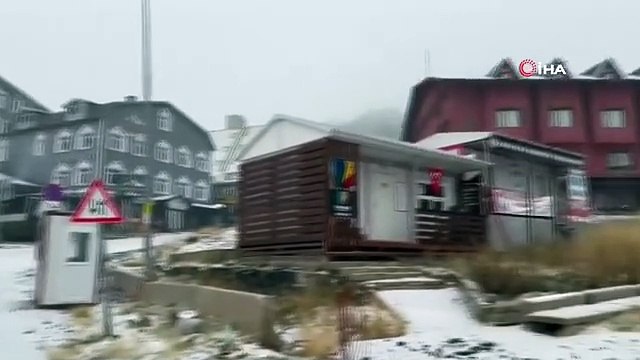 Uludağ'da kar yağışı etkili oluyor