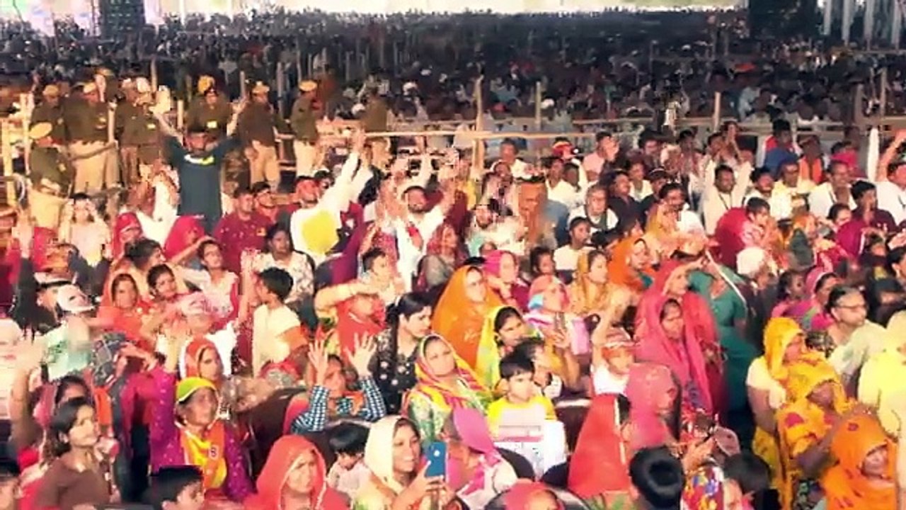 परीक्षा पेपर कांग्रेस के पेपर लीक माफिया ने लाखों रुपयों में बेच डाला : मोदी