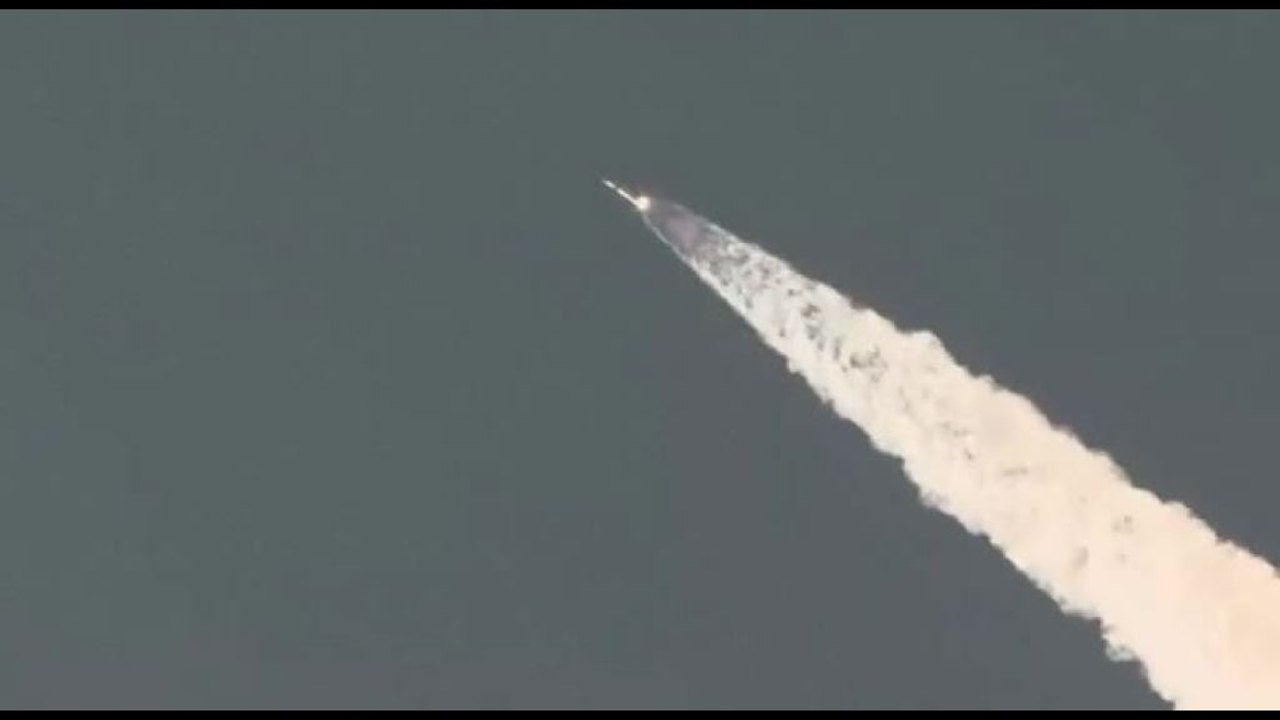 "Starship" ci riprova, funziona il lancio del razzo, poi esplode