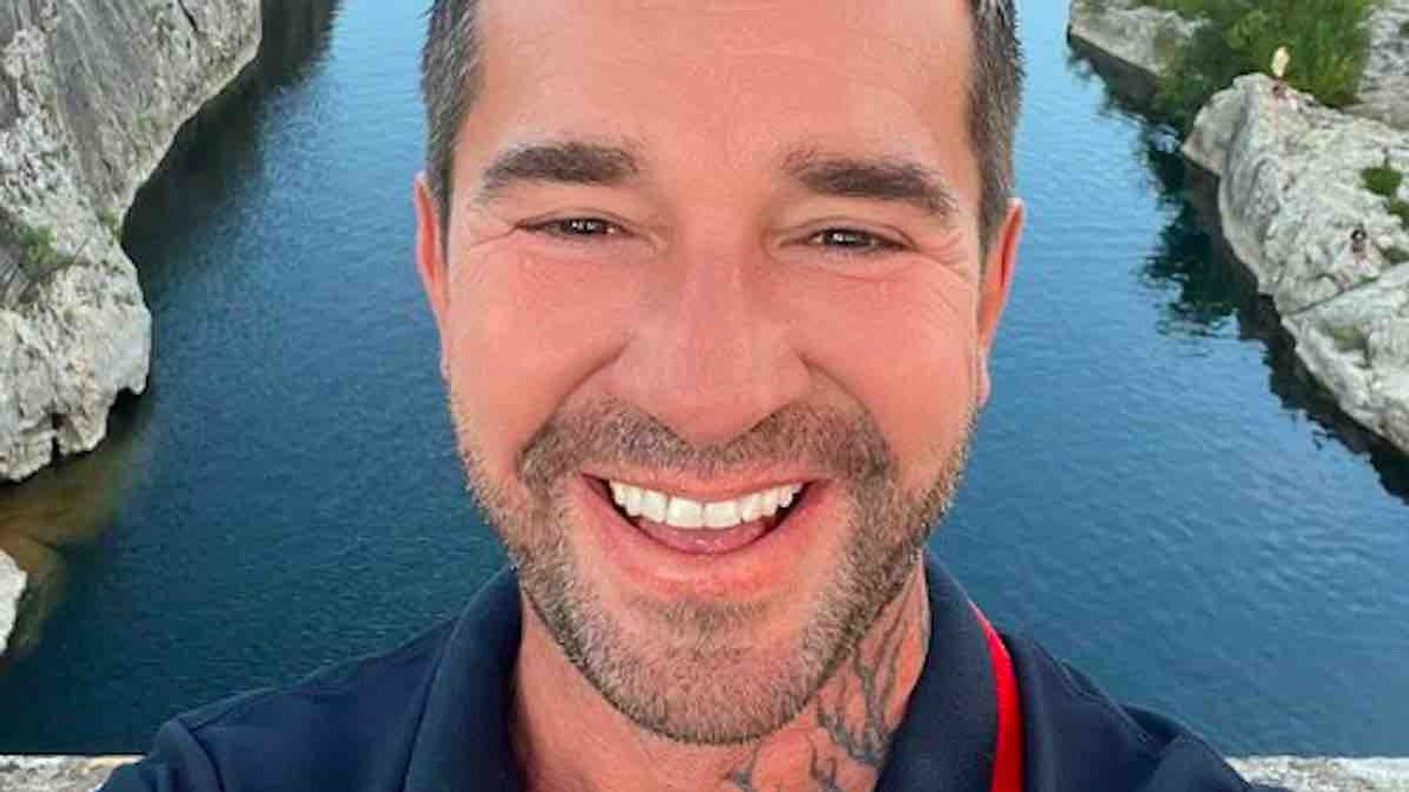 Un bébé arrive enfin ! Mathieu révèle la date de naissance tant attendue.