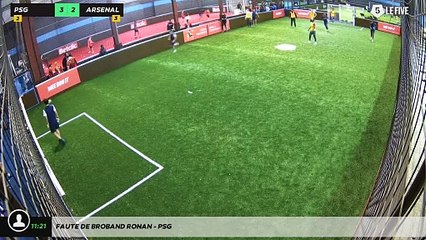 Faute de BROBAND RONAN - PSG