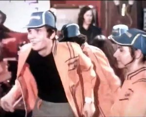 ΠΙΟ ΤΡΕΛΛΟΣ ΚΙ ΑΠ ΤΟΥΣ ΤΡΕΛΛΟΥΣ - 1972 - VHSRip - 696x560