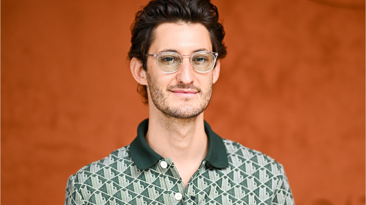 Voici - Pierre Niney : l'acteur s'est blessé lors d'une session surf
