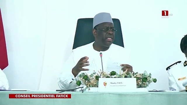 « Ce n’est pas parce qu’on est membre du parti qu’on peut se permettre de ne pas terminer les chantiers »:Macky Sall tacle les Chefs d'entreprises locaux