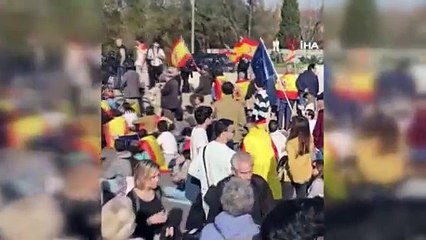 İspanya'da 'Katalan ayrılıkçılara yönelik af tasarısı' protesto edildi