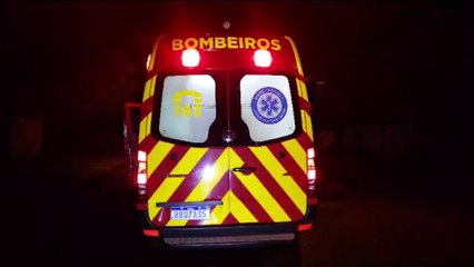 Motociclista é socorrido vítima de descarga elétrica provocada por raio no Esmeralda