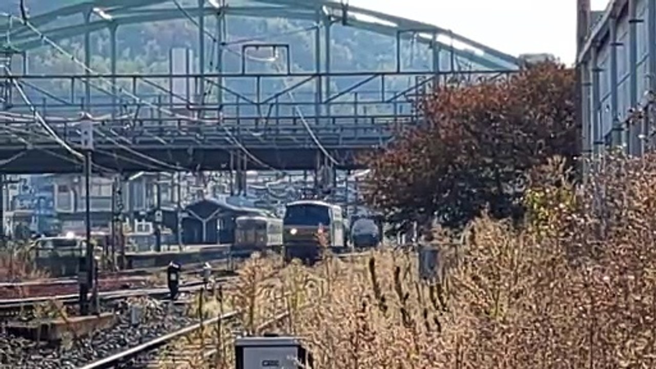 PXL_20231101_084521 EF66-119 67列車・67レ Train 67, 67 re.