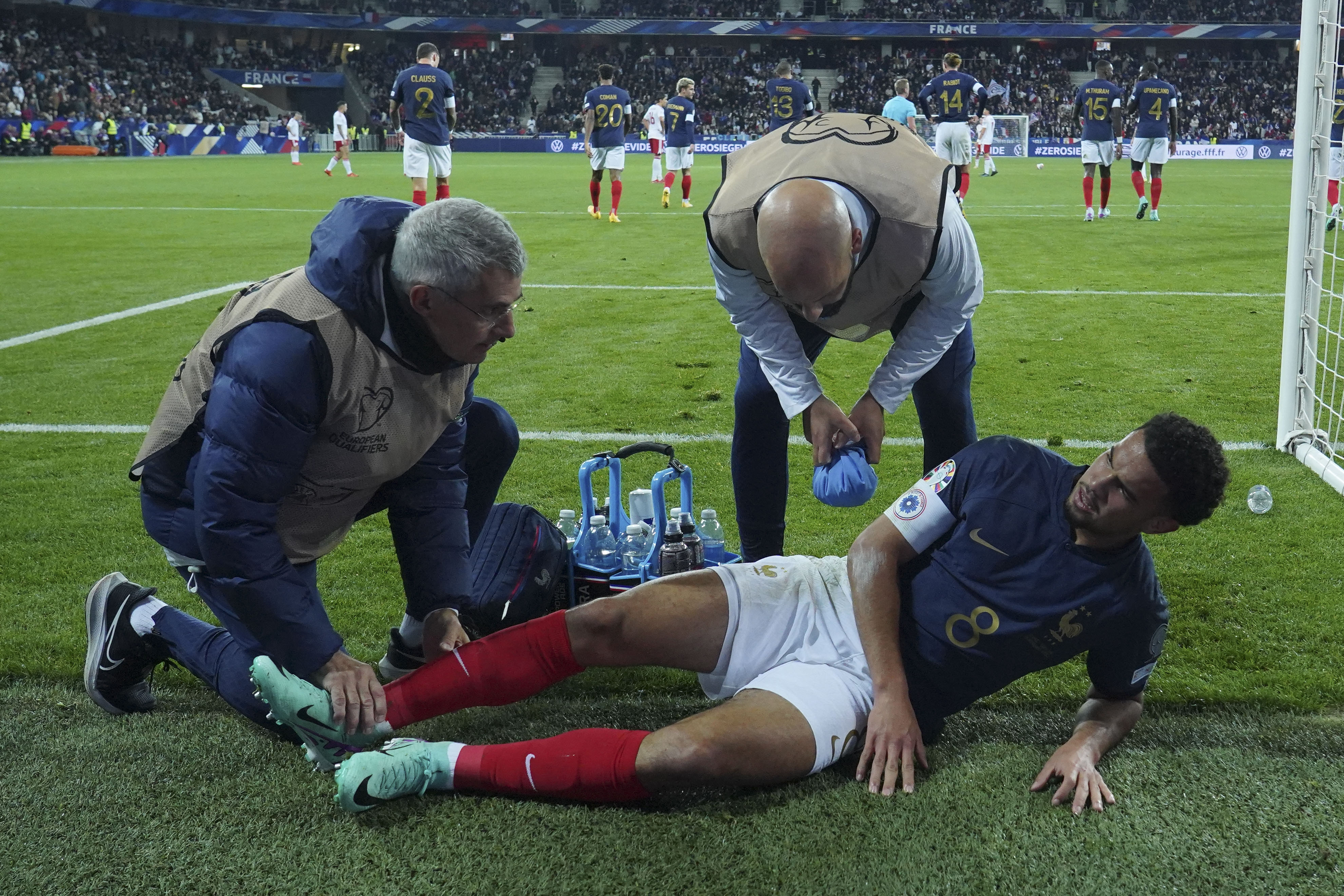 Fantastic France thrashing marred by Zaire-Emery injury
