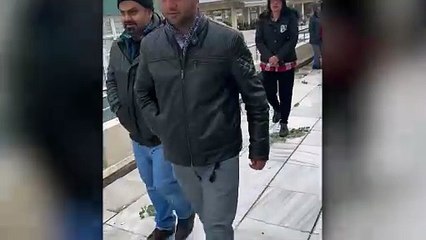 Metin Uca'nın cenazesinde provokasyon: Vatandaşlar iki kişiyi alandan uzaklaştırdı