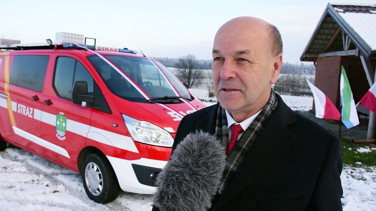 Poświęcenie i przekazanie samochodu dla OSP Okonin w gminie Brzuze