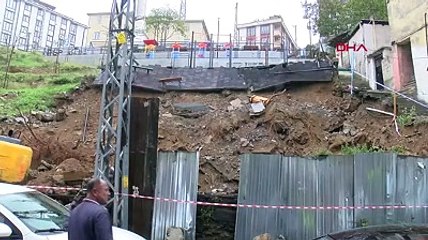 İstanbul'da toprak kayması! Faciadan dönüldü