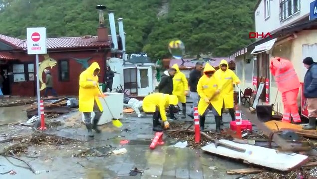 ŞİLE'DE FIRTINA: DERE TAŞTI, YOLLAR GÖLE DÖNDÜ - 3