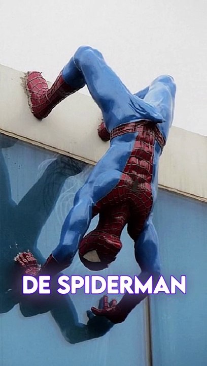 Une statue de Spiderman qui bande choque la Corée du sud 