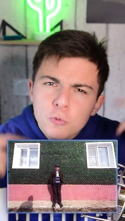 Ce russe a fait une maison de bouteille de champagne...