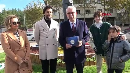 Klarnet Sanatçısı Serkan Çağrı'ya Keşan'da heykel yapıldı