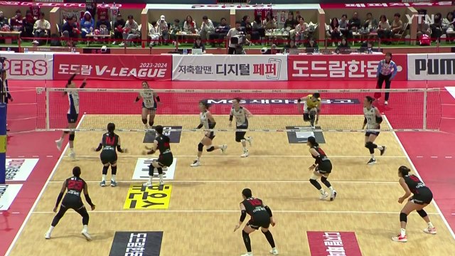 삼성화재, KB손해보험 꺾고 3위 도약 / YTN