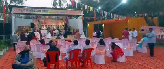 अस्ताचलगामी सूर्य को अघ्र्य देकर की कामन