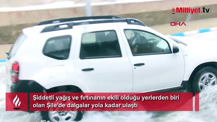Şile'de dev dalgalar! Yollar göle döndü