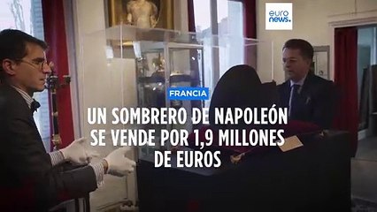 Un bicornio de Napoleón alcanza un precio récord de 1,9 millones de euros