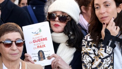 Emmanuelle Béart, Isabelle Adjani ... Des stars manifestent pour la paix à Paris