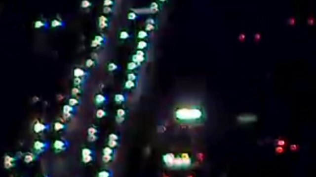 고속도로 차량 연쇄 추돌로 화재...무면허 운전자 입건 / YTN