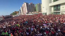 Leo Santana agita torcedores do Vitória na Barra