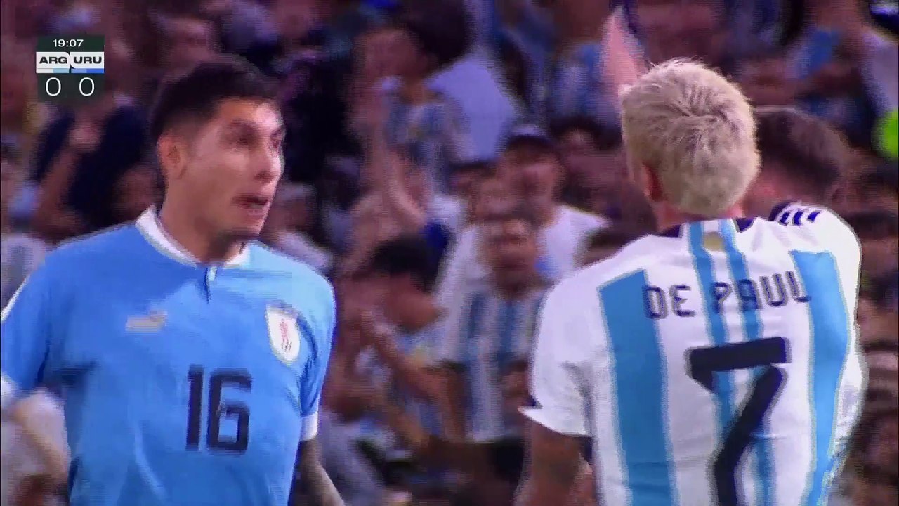 Messi Grabs Throat of Uruguay's Olivera as Uruguay beat Argentina 2-0