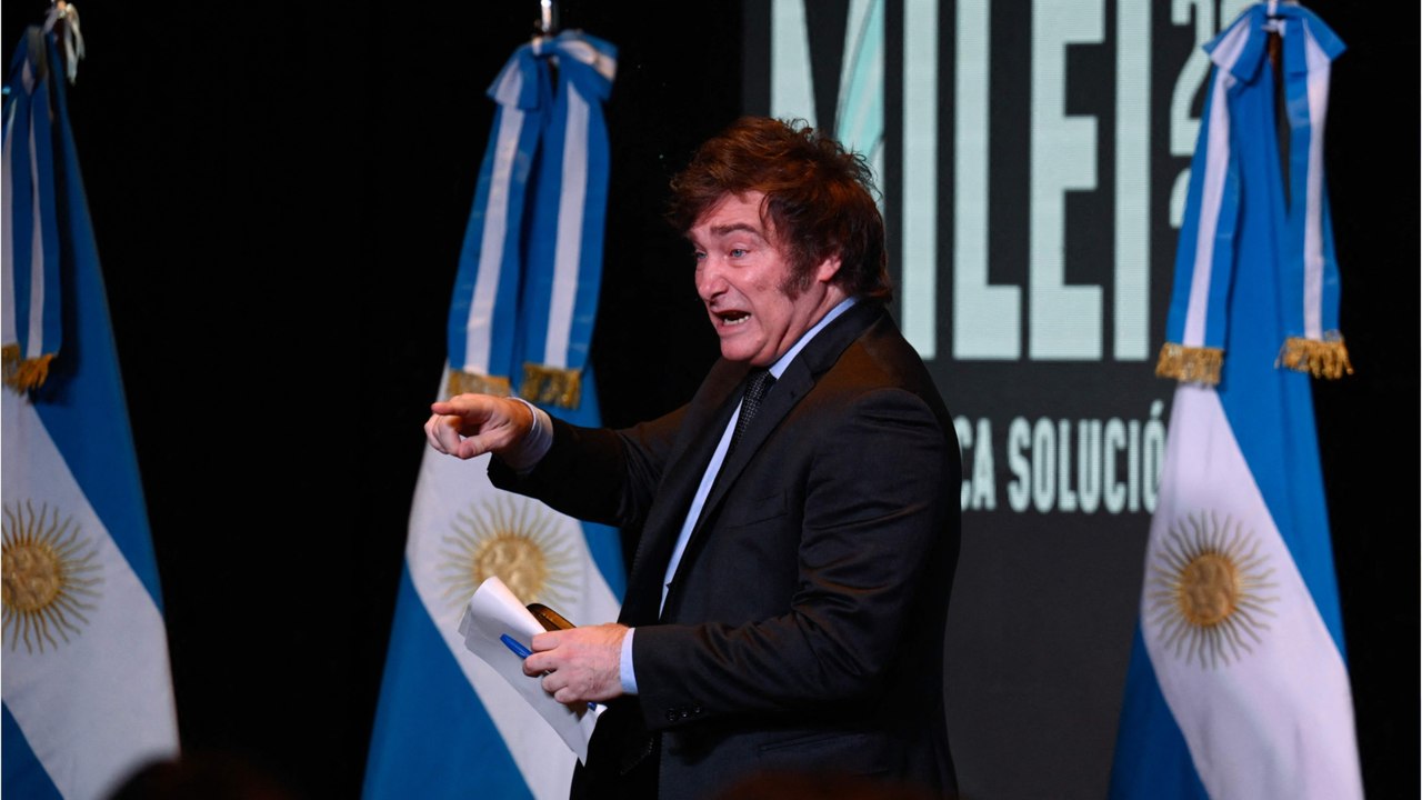 Argentine : à peine élu président, l'ultralibéral Javier Milei annonce une thérapie de choc