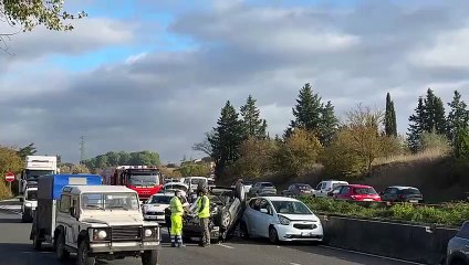 Incidente sull'Autopalio, macchina ribaltata e code