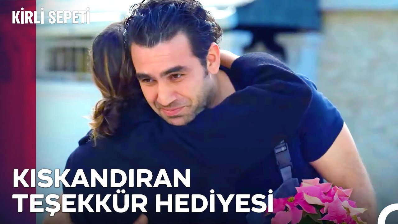 Dolandırdığın Kıza Da Hediye Almazsın Be! - Kirli Sepeti 8. Bölüm