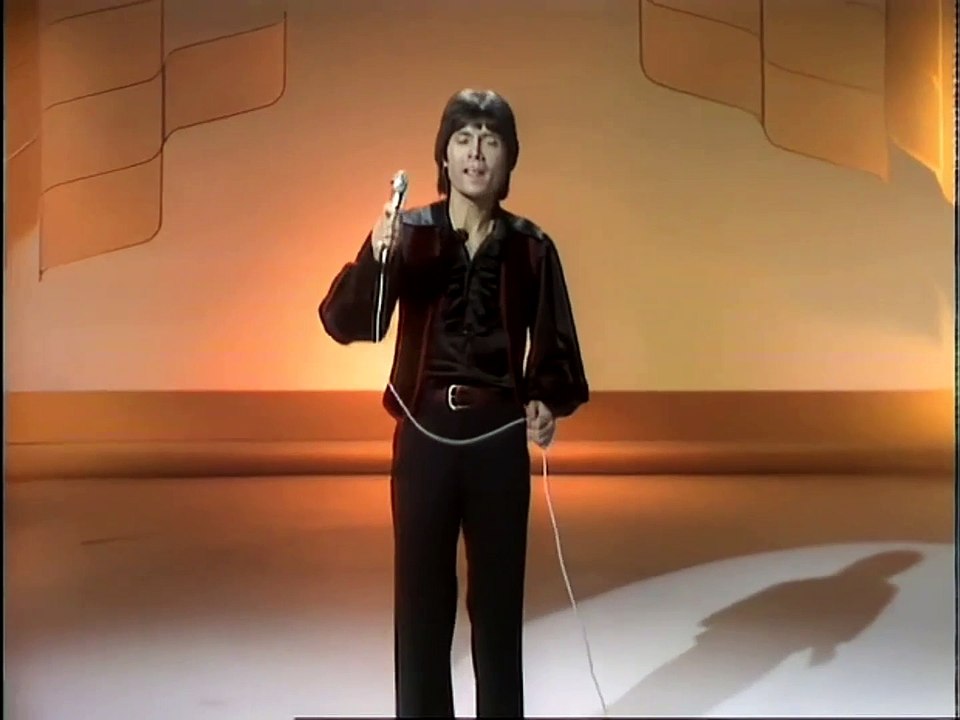 THE YOUNG ONES by Cliff Richard - Unreleased 1974 TV Performance