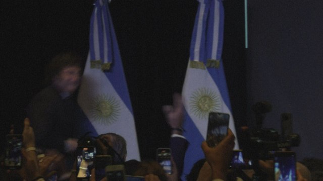 Argentine: l'ultralibéral Milei largement élu président