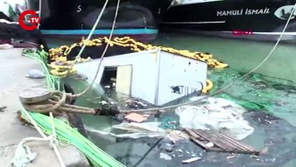 Sarıyer'de dev dalgaların vurduğu dalgakıran yıkıldı