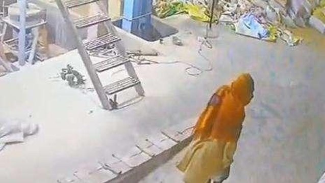 गया: आटा चक्की मिल में हुई चोरी, घटना सीसीटीवी कैमरे में कैद