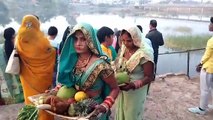 VIDEO: Chhath Puja ends by offering Ardha to the rising sun.