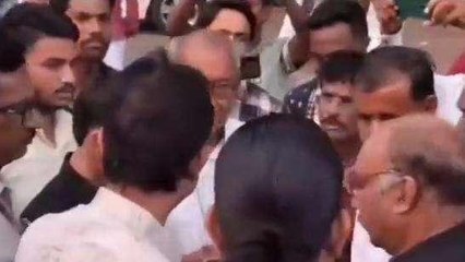 सागर: पूर्व मुख्यमंत्री दिग्विजय सिंह पहुंचे केंद्रीय जेल और फिर...