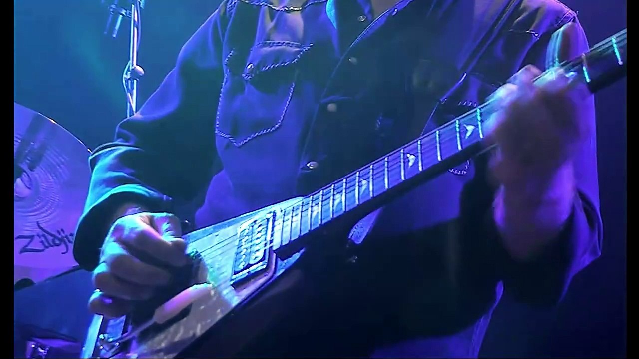 Throw Down The Sword Wishbone Ash (live) video Dailymotion