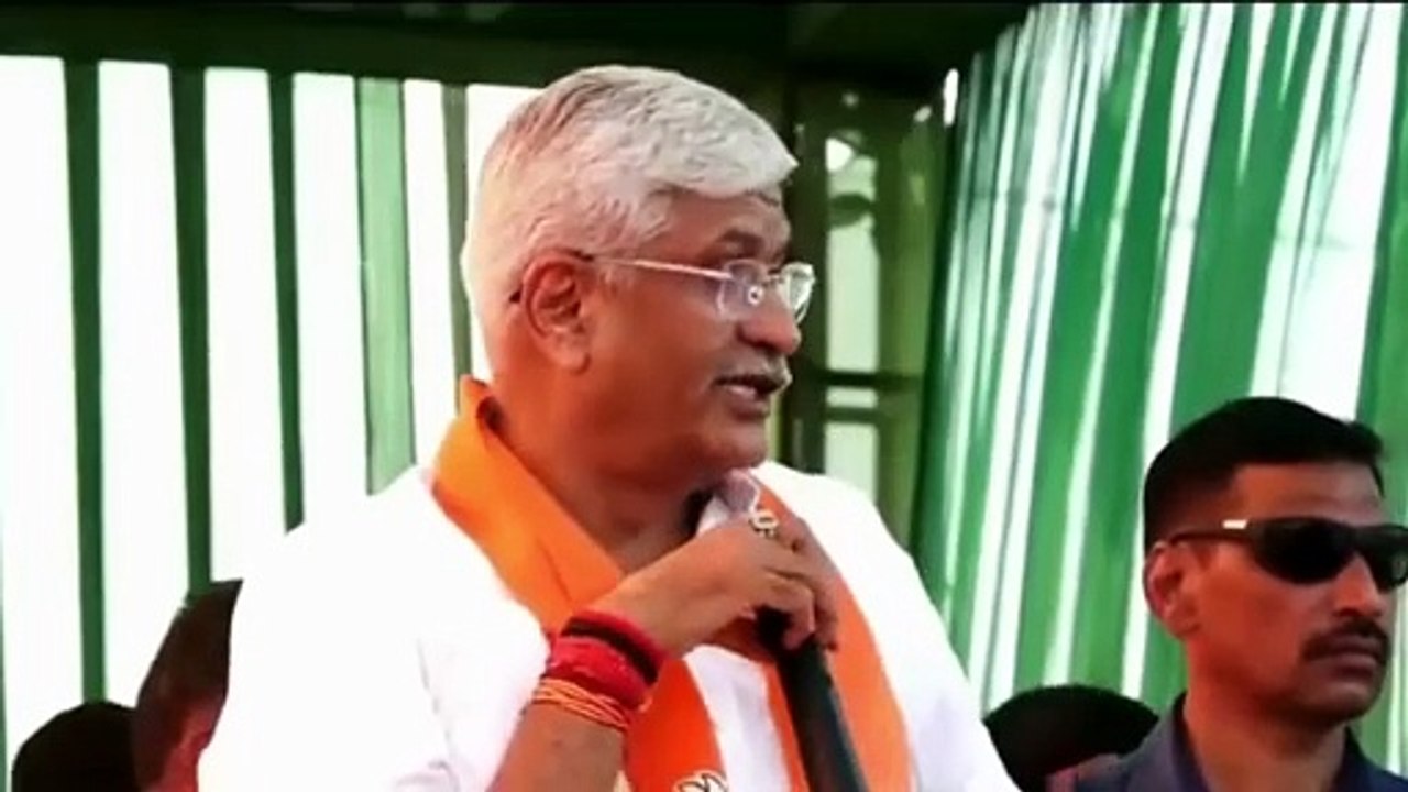 कांग्रेस प्रत्याशी के पोस्टर लगी गाड़ी में नाबालिग का अपहरण, गैंगरेप के बाद घर के बाहर फेंका
