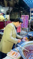 Kya Apki taraf Sardi agai- Garam gulab jamun dedo Salman Noman❤️ #shorts #salmannoman