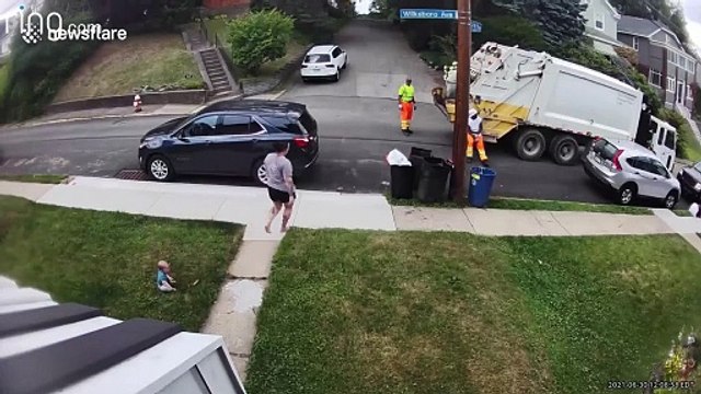 Cette maman est obligée de vider ses poubelles car les éboueurs ne veulent pas le faire