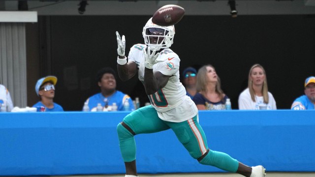 Miami Dolphins Injury Updates: Tyreek Hill & De'Von Achane