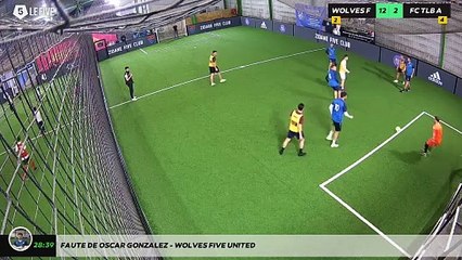 Faute de OSCAR GONZALEZ - WOLVES FIVE UNITED