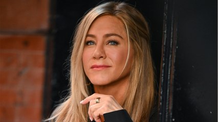 GALA VIDEO - Jennifer Aniston retrouve le sourire après la mort de Matthew Perry : ces images touchantes